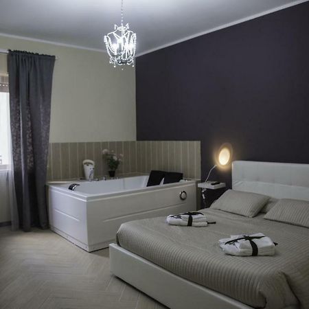Il Centro Short Lets Hotel Valguarnera Caropepe Kültér fotó