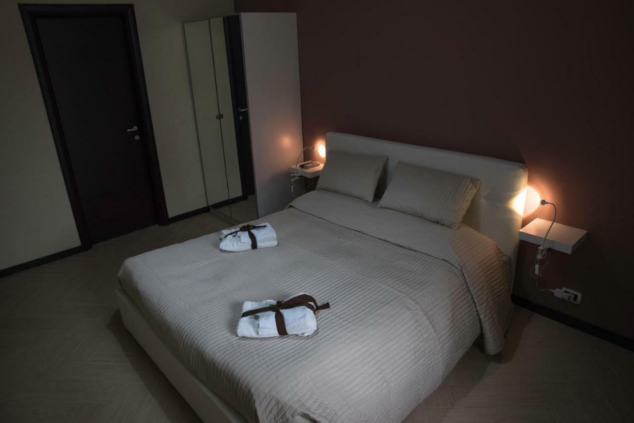 Il Centro Short Lets Hotel Valguarnera Caropepe Kültér fotó