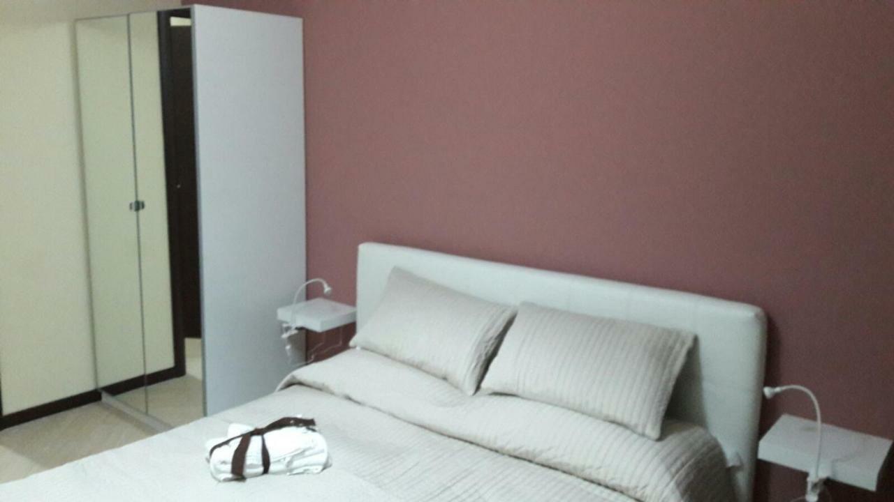 Il Centro Short Lets Hotel Valguarnera Caropepe Kültér fotó